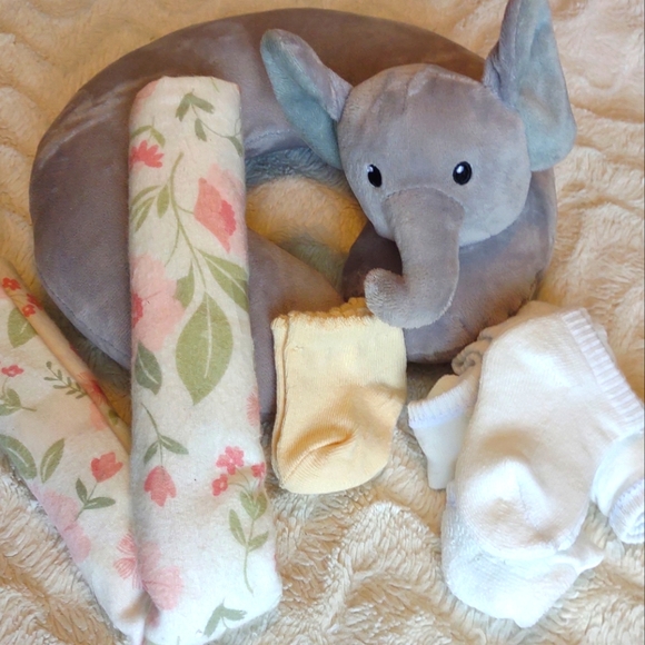 Baby Bundle 0-3 Months - Picture 3 of 3